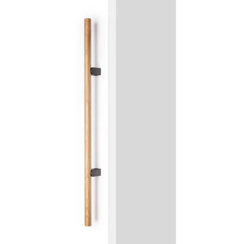 Köp nu Viefe Stoßgriff KUMO WOOD BIG aus Holz & Aluminium, Eichenholz + Titan schwarz - 320 mm - Beidseitig (1 Paar)
